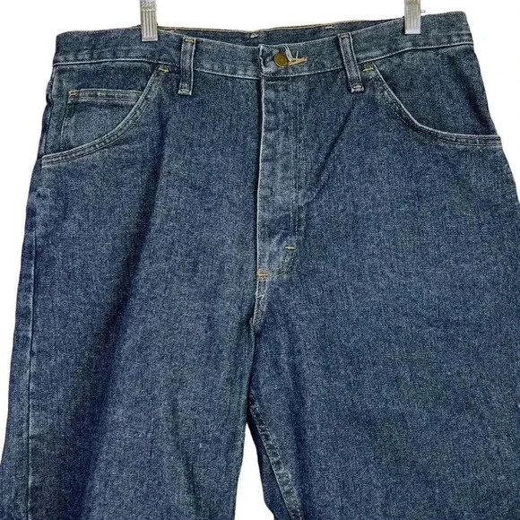 Wrangler Men 36 Relaxed Fit Denim Jean Shorts Midrise Cotton Dark Wash Bermuda - Picture 2 of 5